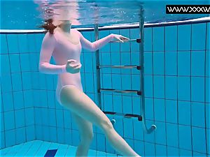Liza Bubarek luvs swimming